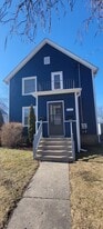 4530 21st Ave, Unit upper in Kenosha, WI - Building Photo
