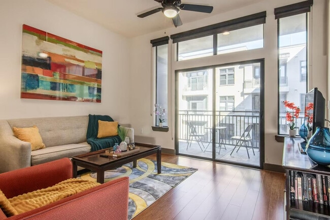 property at 5351 W Alabama St