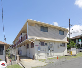 1618 Aupuni St in Honolulu, HI - Building Photo - Building Photo