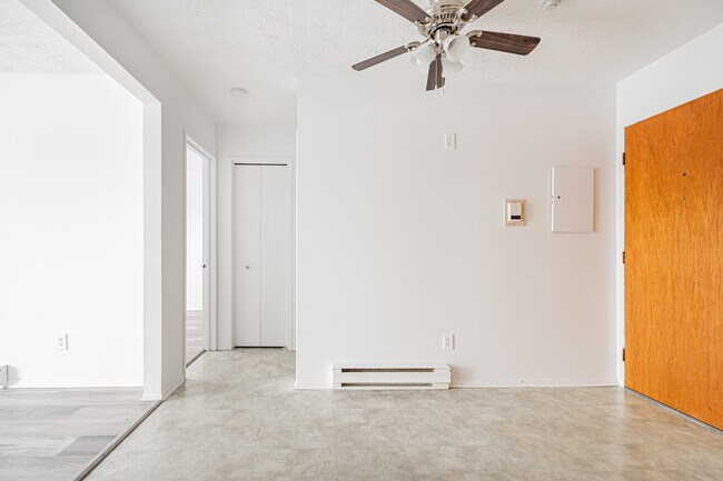 40 Rue Racine in Farnham, QC - Building Photo - Building Photo