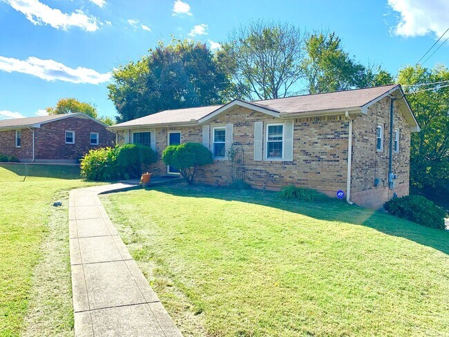 2707 Dove Ct in Clarksville, TN - Building Photo - Building Photo