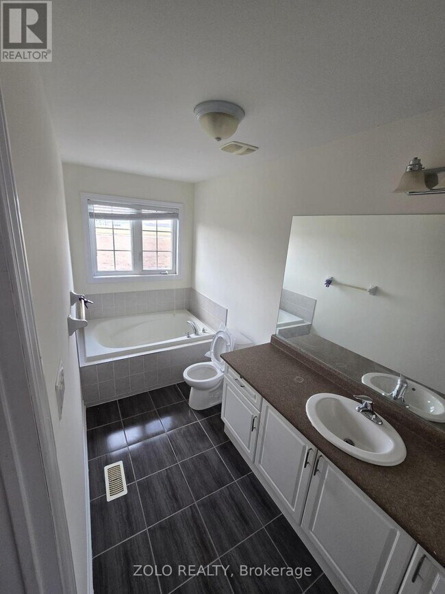 12 Agava St in Brampton, ON - Building Photo - Building Photo