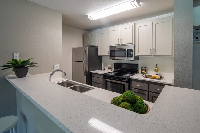 Falls at Arden in Sacramento, CA - Building Photo - Building Photo