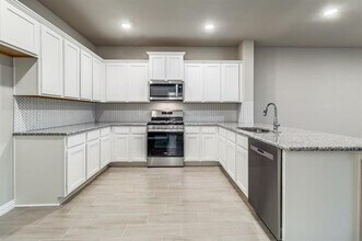 3740 Paradise Way in Sherman, TX - Building Photo - Building Photo