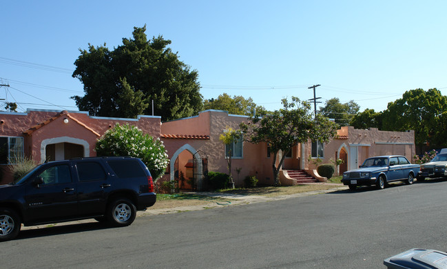 64 Muller St in Vallejo, CA - Foto de edificio - Building Photo