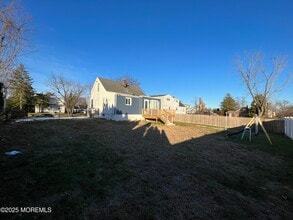 324 Fairfield Ave in Long Branch, NJ - Foto de edificio - Building Photo