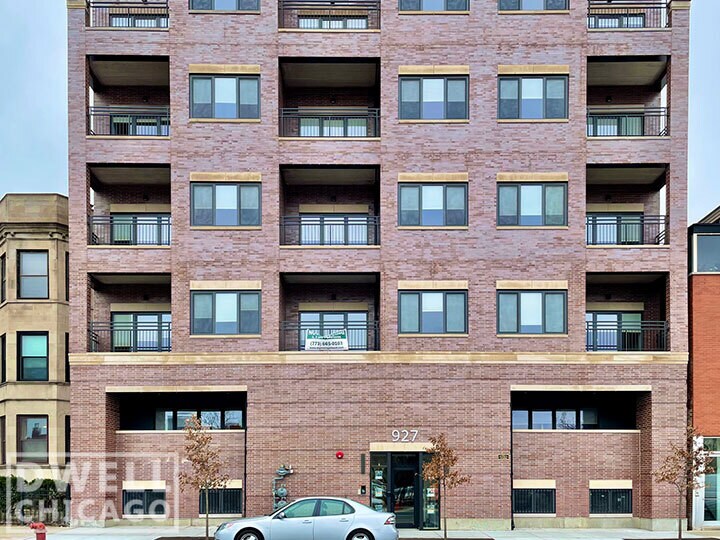 915 W Irving Park Rd, Unit 1 in Chicago, IL - Foto de edificio