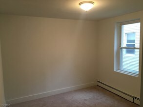 121 Harrison St-Unit -1-R in Belleville, NJ - Building Photo - Building Photo