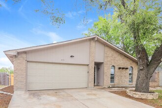 6205 Magnolia Ln in Rowlett, TX - Building Photo - Building Photo