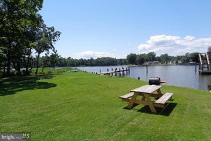 7823 Denton Ave in Sparrows Point, MD - Building Photo