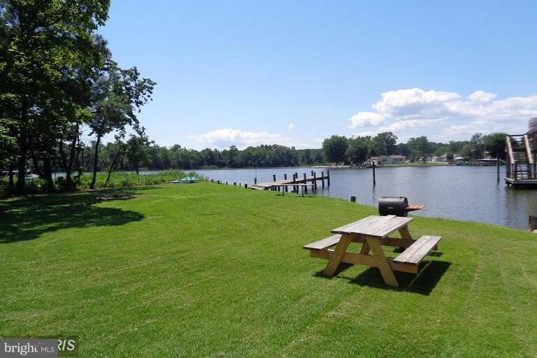 7823 Denton Ave in Sparrows Point, MD - Building Photo