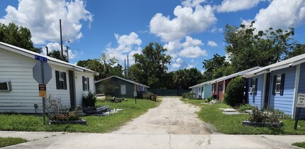 258 NE Ark Pl in Lake City, FL - Building Photo - Building Photo