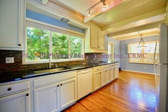 1 Santa Cruz Ave in San Anselmo, CA - Building Photo - Building Photo