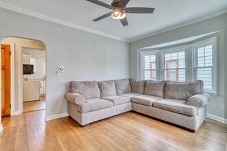 122 S 77th St in Milwaukee, WI - Building Photo - Building Photo