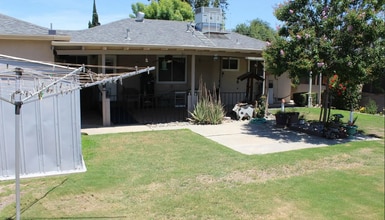 2107 Rose Marie Dr in Bakersfield, CA - Building Photo - Building Photo