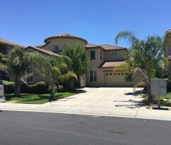 6704 Salvaterra Cir in Elk Grove, CA - Building Photo