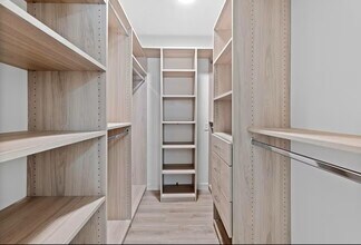 11627 Mayfield Ave, Unit 9 in Los Angeles, CA - Building Photo - Building Photo