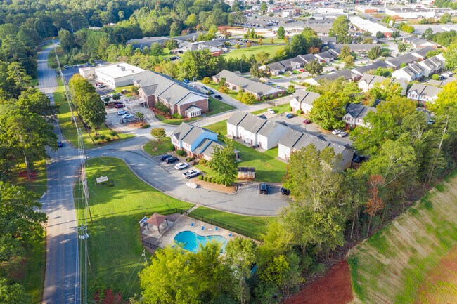 Collins Pointe Apartments in Cartersville, GA - Building Photo - Building Photo