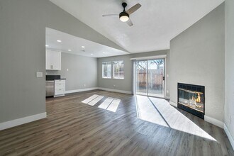 7936 Sunrise Greens Dr in Sacramento, CA - Building Photo - Building Photo