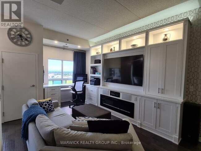 1419 Costigan Rd in Milton, ON - Building Photo - Building Photo