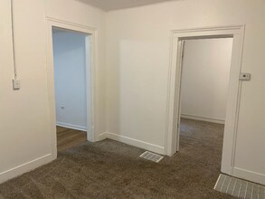 918 Watson St SW, Unit Unit #3 in Grand Rapids, MI - Foto de edificio - Building Photo