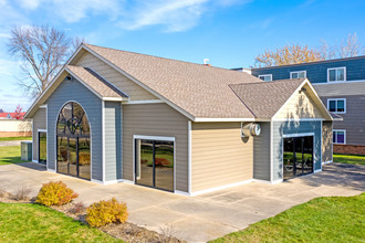 Waite Park Crossing in Waite Park, MN - Foto de edificio - Building Photo