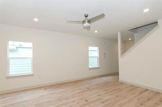 1921 Daleside Ln in Austin, TX - Building Photo - Building Photo