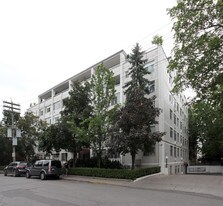 335 Lonsdale Rd in Toronto, ON - Building Photo