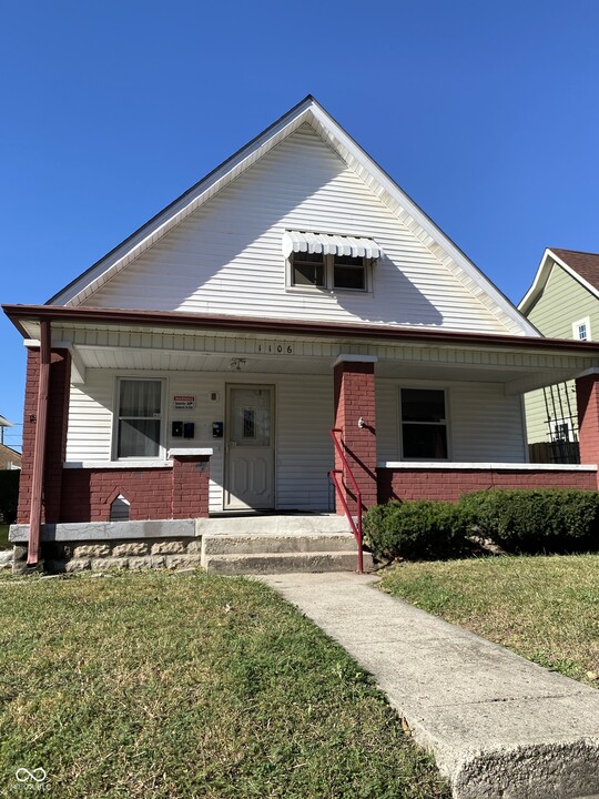 1106 N Gale St in Indianapolis, IN - Foto de edificio