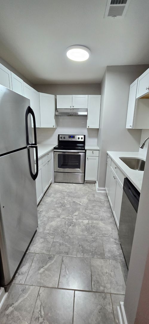 7880 Champion Way in North Charleston, SC - Building Photo - Building Photo