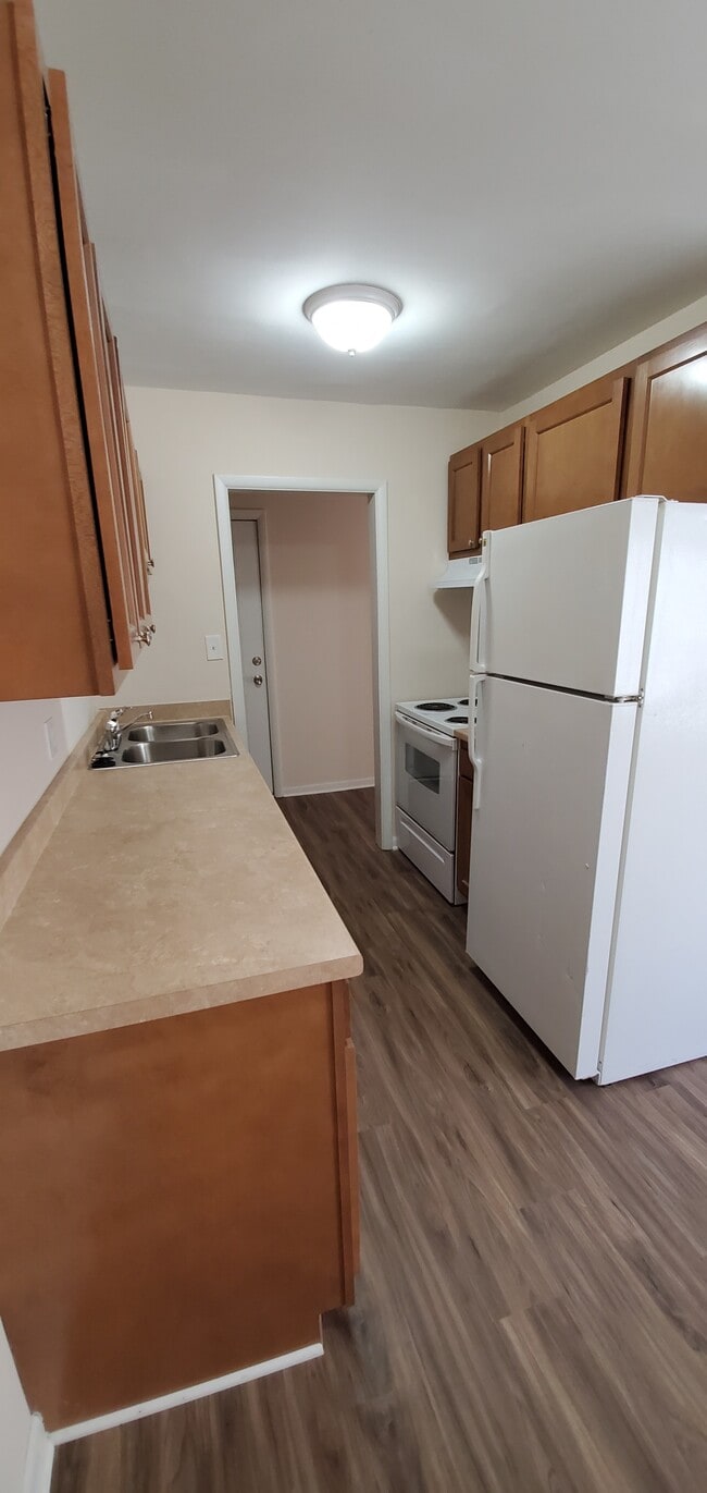 1252 Edward Ln, Unit 1256 Edwards Lane