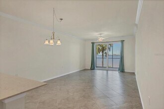 910 Tidewater Shores Loop in Bradenton, FL - Foto de edificio - Building Photo