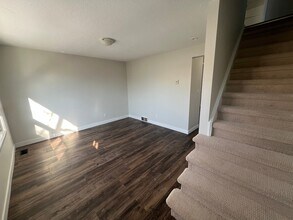 225 Queen St in Sarnia, ON - Building Photo - Building Photo