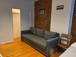 335 E 94th St in New York, NY - Building Photo - Building Photo