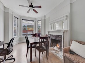 2652 N Halsted St, Unit 2F in Chicago, IL - Building Photo - Building Photo