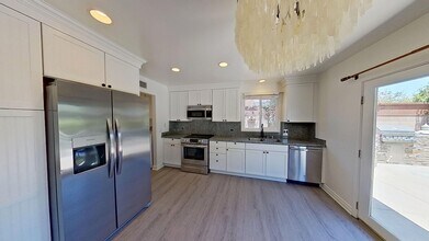 16242 Eagle Ln in Huntington Beach, CA - Building Photo - Building Photo