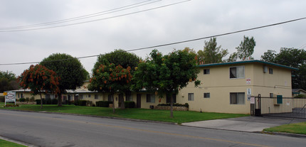 Rio Palms Apartments in Riverside, CA - Building Photo - Building Photo