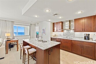223 Saratoga Rd in Honolulu, HI - Building Photo - Building Photo