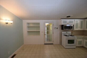 951 Duchow Way in Folsom, CA - Building Photo - Building Photo