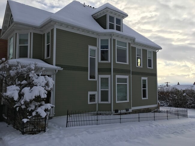 500 W Broadway St, Unit 500