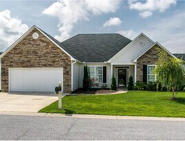 12 E Swift Creek Rd in Fletcher, NC - Building Photo