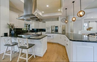 13497 Tierra Heights Rd in Redding, CA - Building Photo - Building Photo