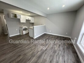 215 Langworthy St in Schreiber, ON - Building Photo