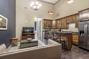 30 Baronne St in New Orleans, LA - Building Photo