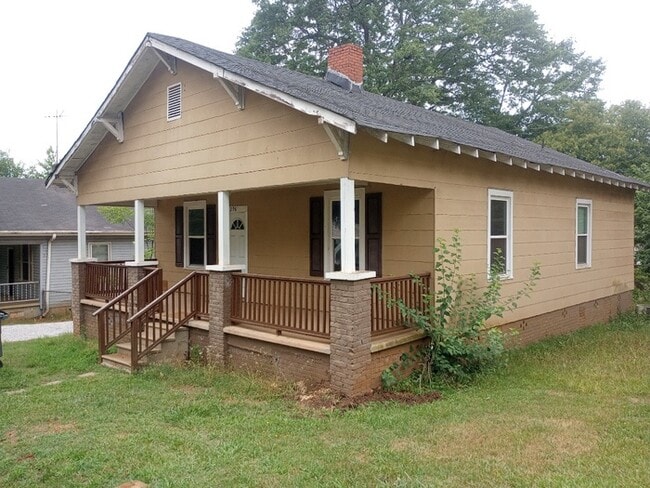 296 Werts St in Greenville, SC - Building Photo - Building Photo
