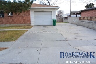 422 E 9120 S in Sandy, UT - Building Photo - Building Photo