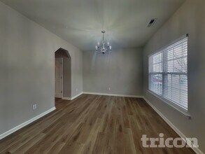 3101 Rendezvous Dr in Raleigh, NC - Foto de edificio - Building Photo