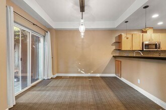 1043 SE 34th Ave in Portland, OR - Building Photo - Building Photo