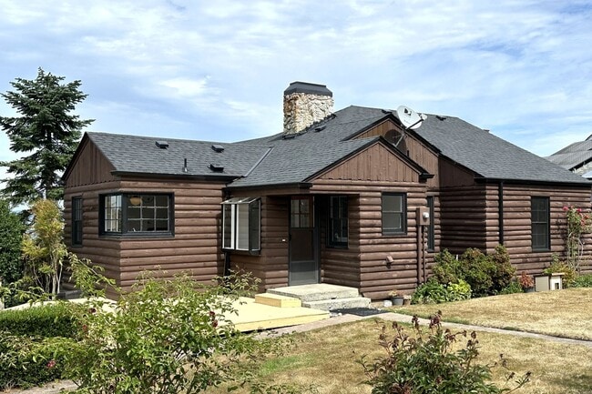 property at 1503 Mukilteo Ln