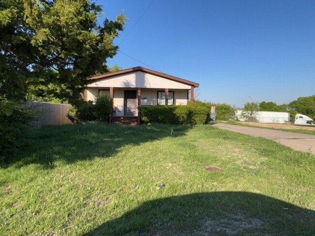 property at 2511 Kavasar Dr